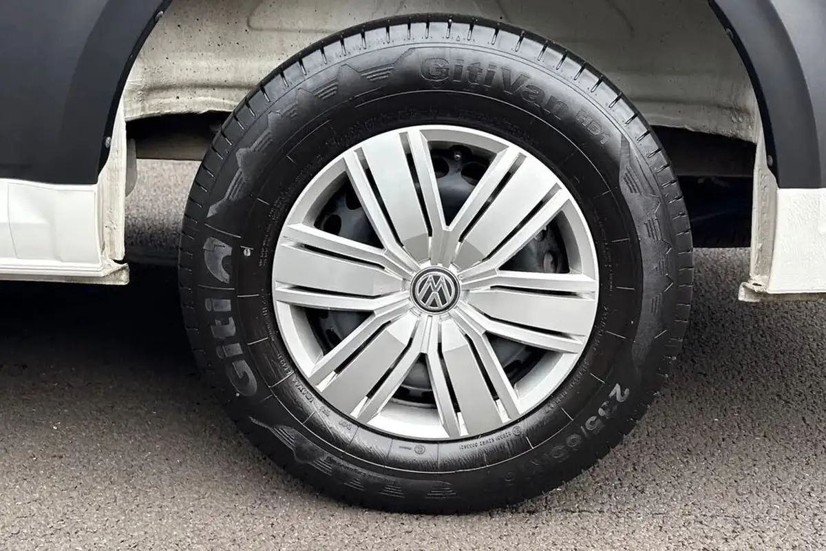 2024-volkswagen-crafter-big-22