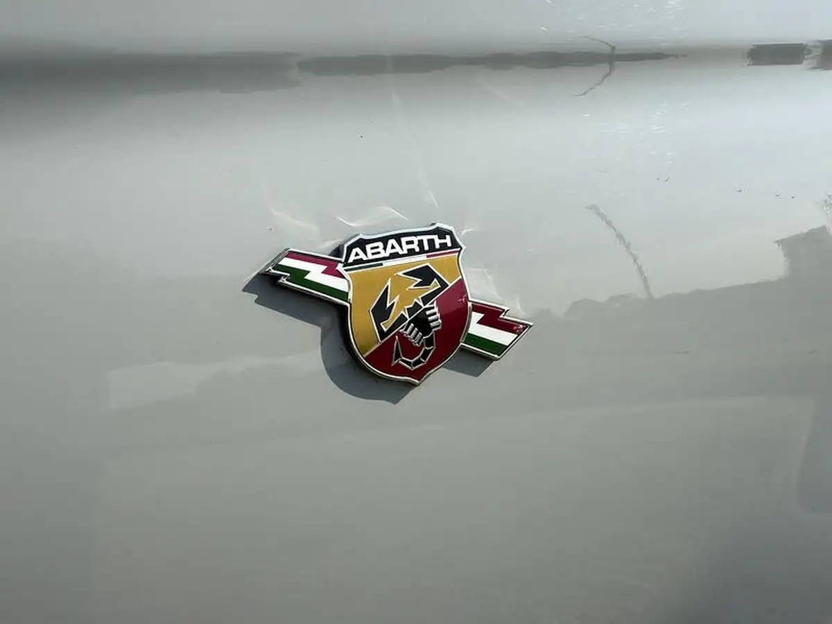 2015-abarth-500-14-big-21
