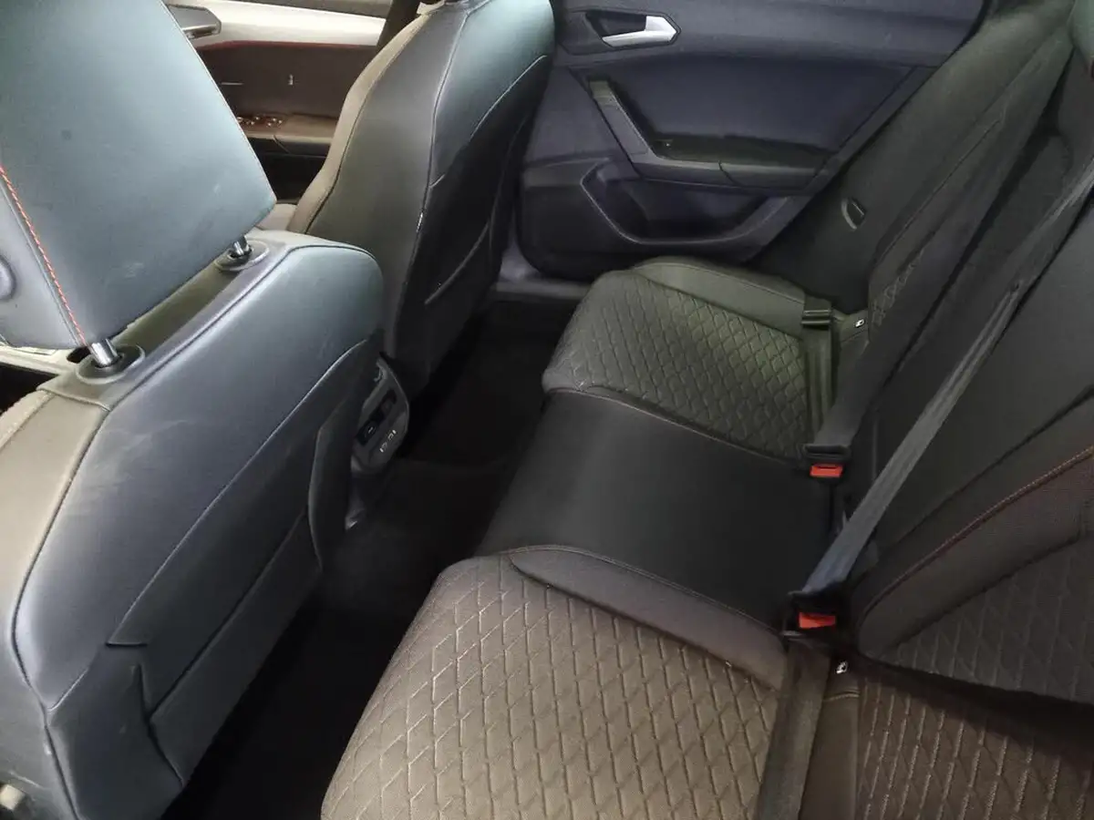 2021-seat-leon-15-tsi-evo-fr-130ps-estate-big-29
