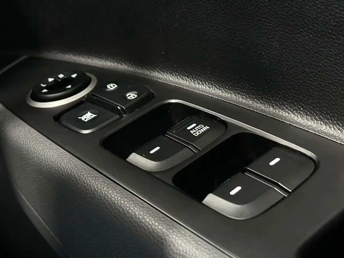 2019-hyundai-i10-10-play-big-16