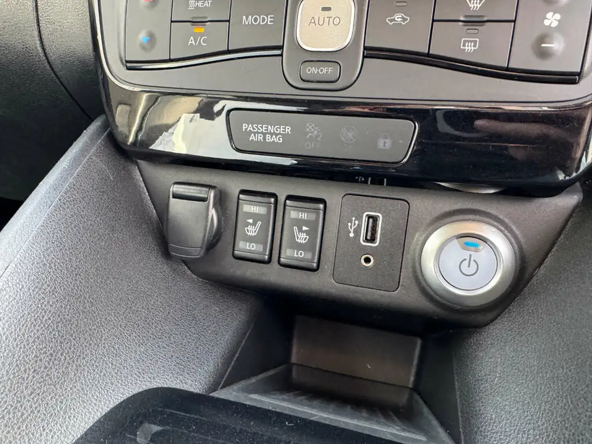 2020-nissan-leaf-e-n-connecta-big-30