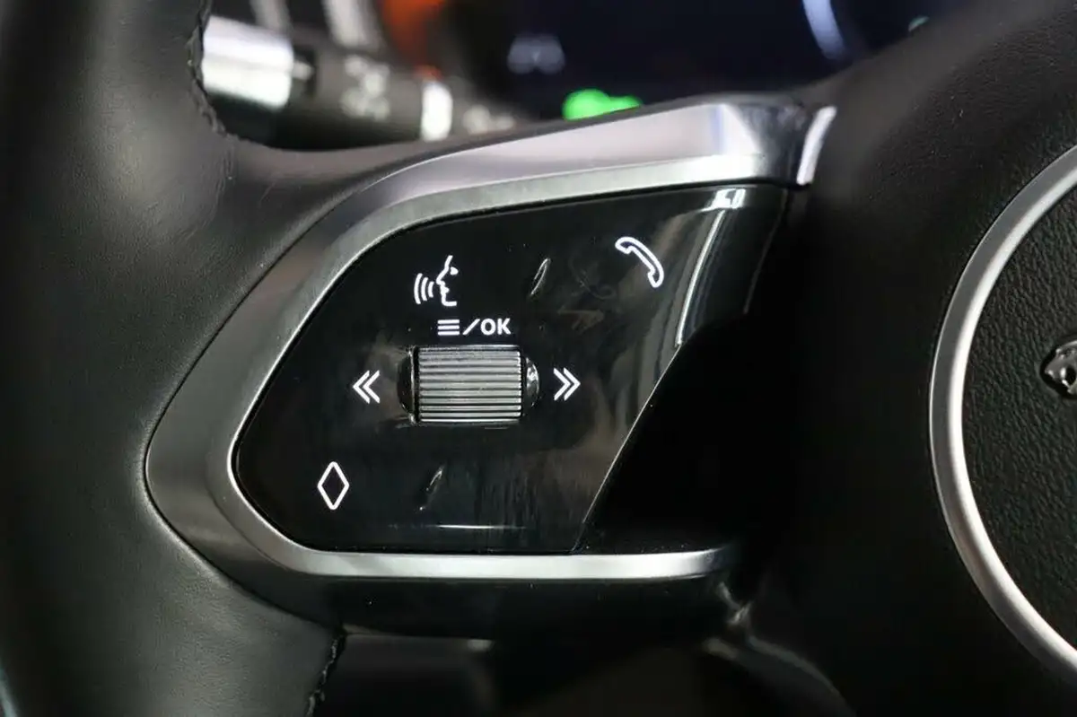 2019-jaguar-i-pace-ev400-se-big-26