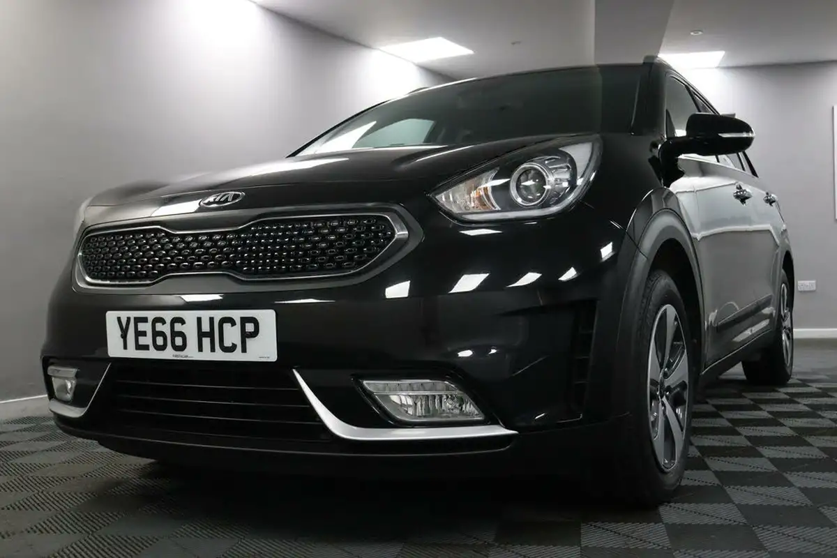 2016-kia-niro-16-gdi-2-big-23