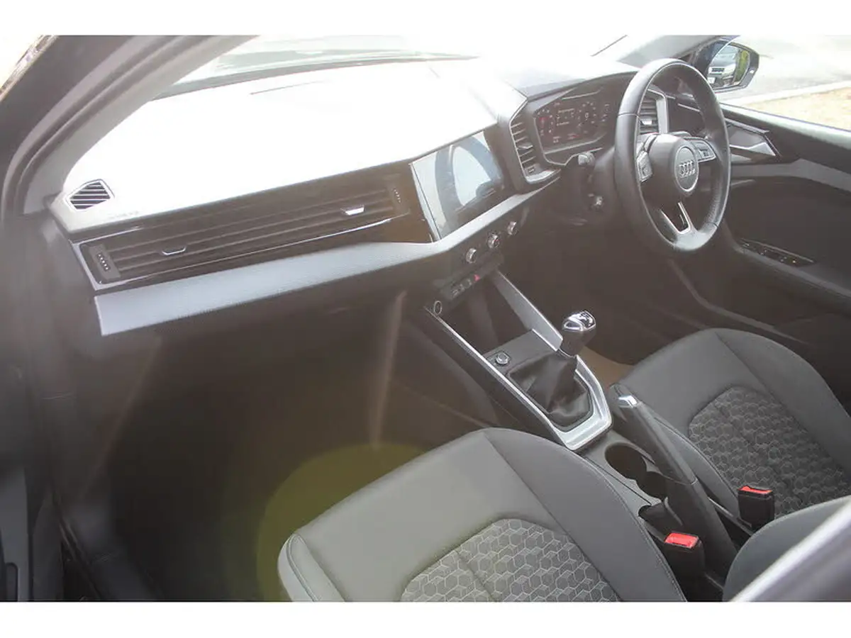 2019-audi-a1-10-30-tfsi-sport-ss-big-31