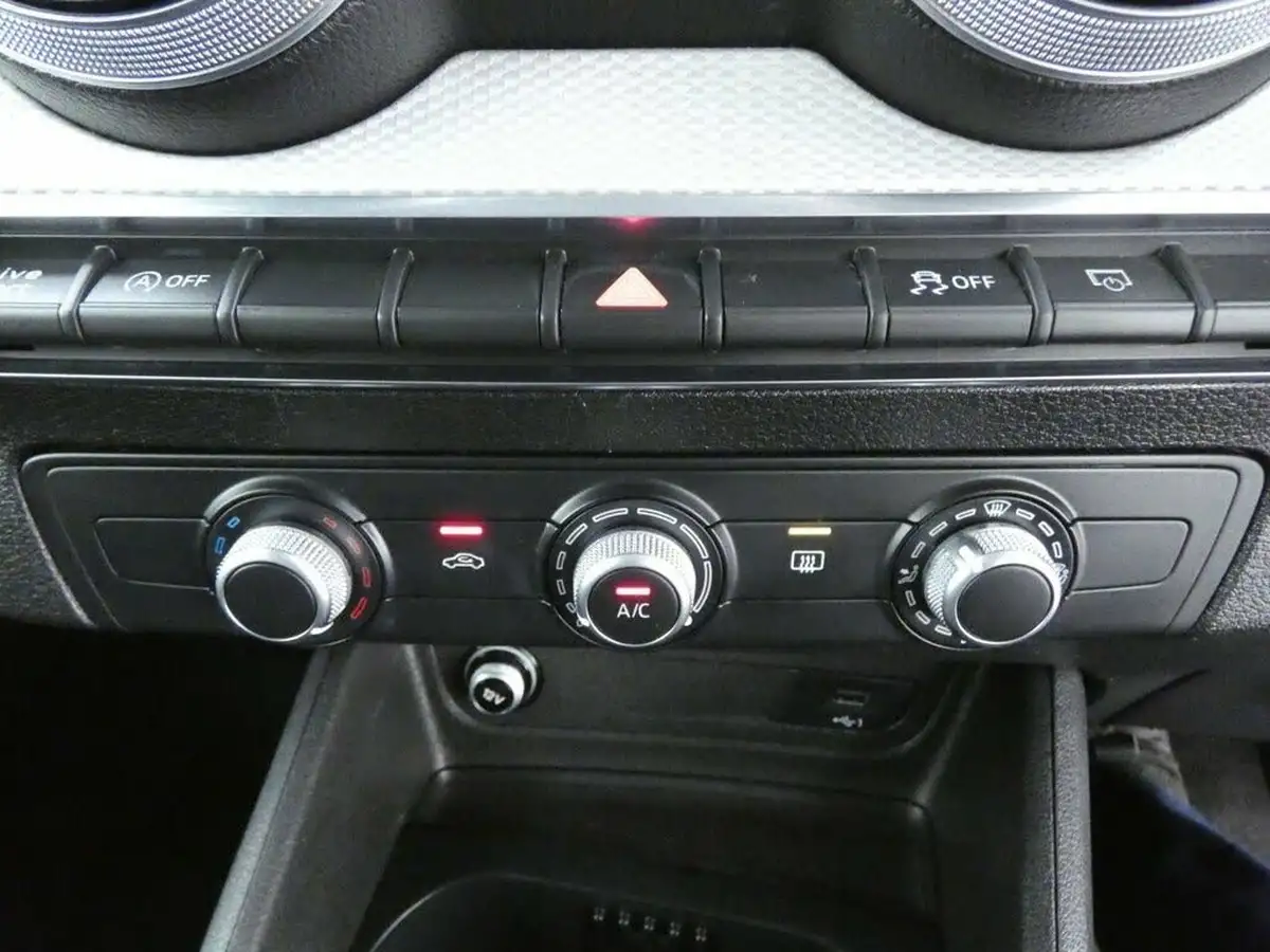 2021-audi-q2-10-30-tfsi-technik-big-10