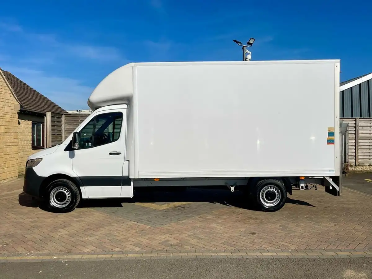 2021-mercedes-benz-sprinter-21cdi-316-l3h2-progressive-big-5