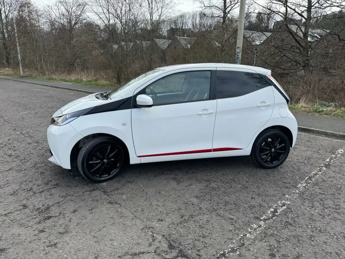 2018-toyota-aygo-10-vvt-i-x-press-71bhp-big-11