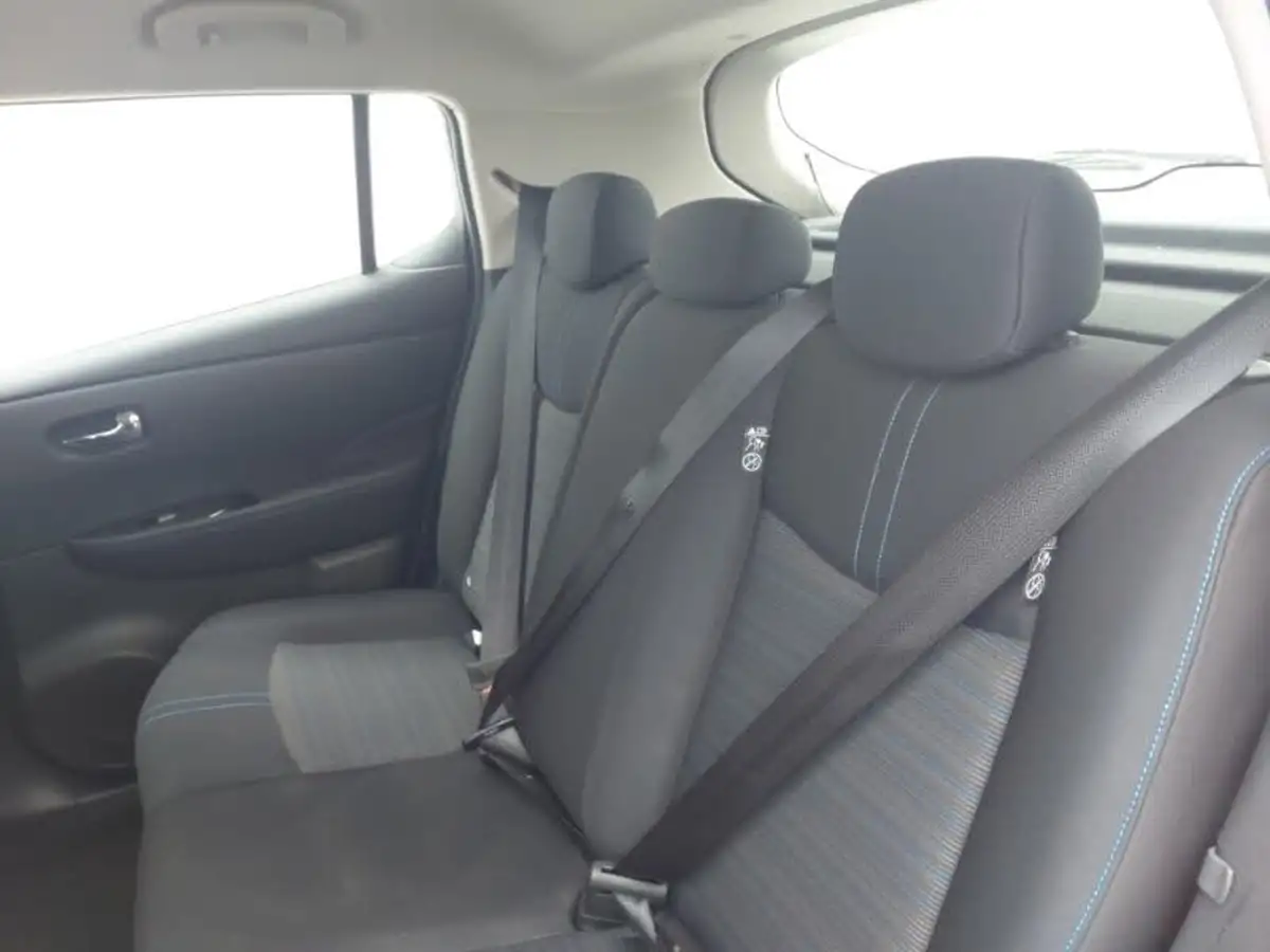 2020-nissan-leaf-e-acenta-big-5
