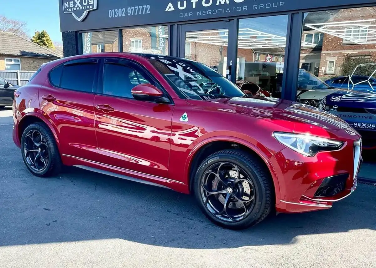 2018-alfa-romeo-stelvio-29-biturbo-quadrifoglio-big-48