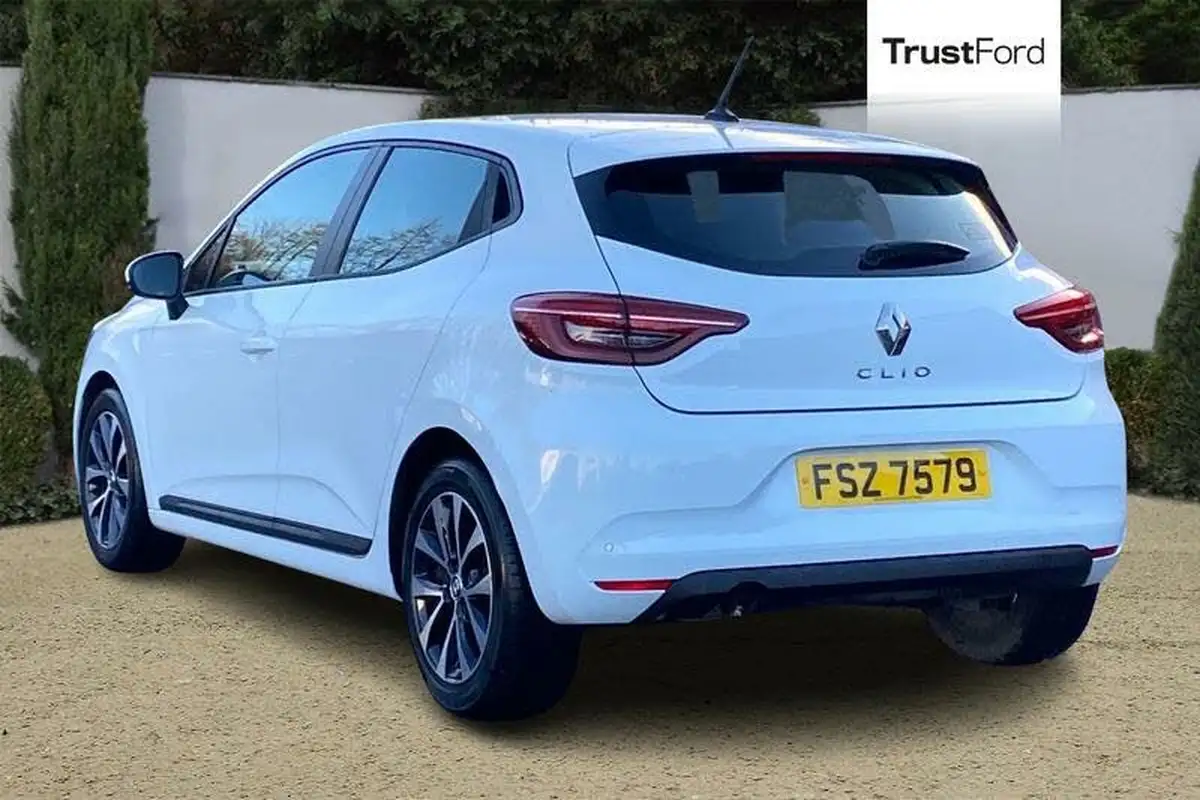 2022-renault-clio-10-tce-iconic-edition-big-1