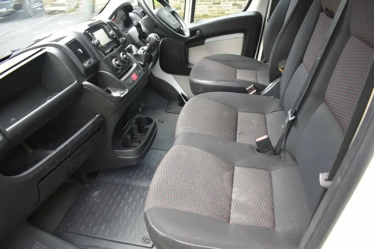 2018-citroen-relay-20bluehdi-35-l3h2-enterprise-130eu6-big-1