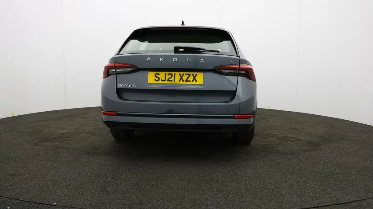 2021-skoda-octavia-10-tsi-se-technology-estate-big-5