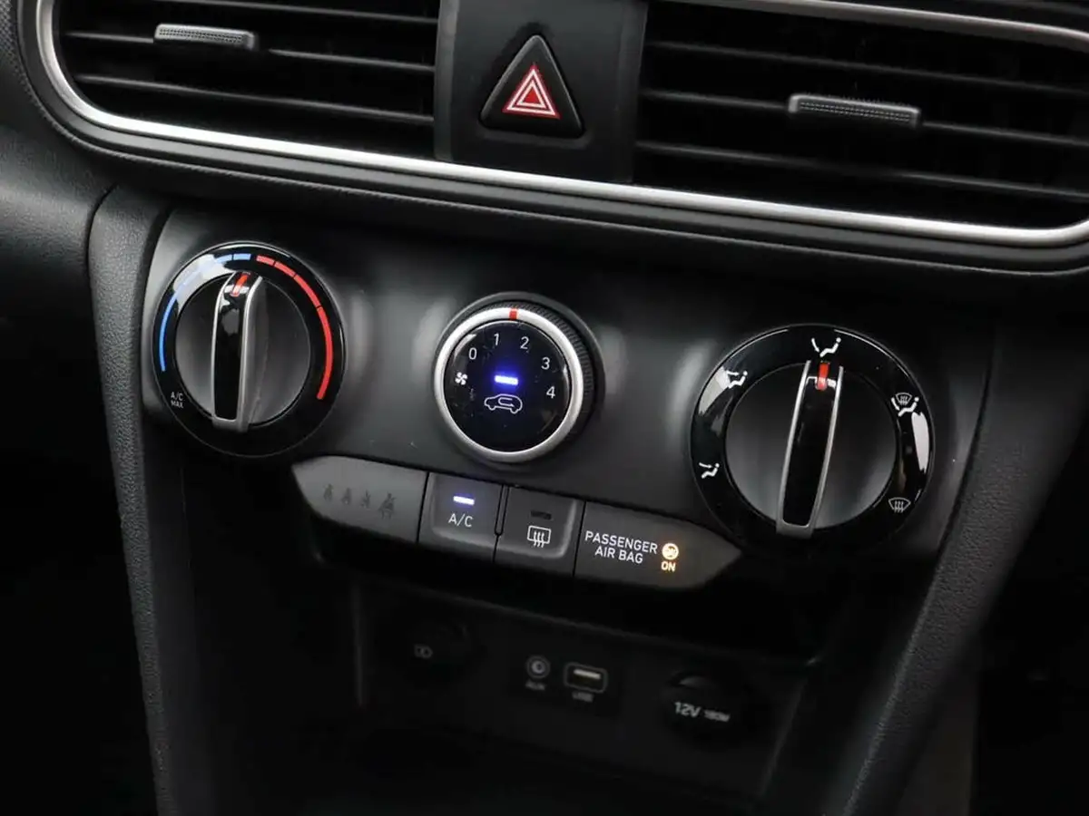2020-hyundai-kona-10-t-gdi-play-big-17