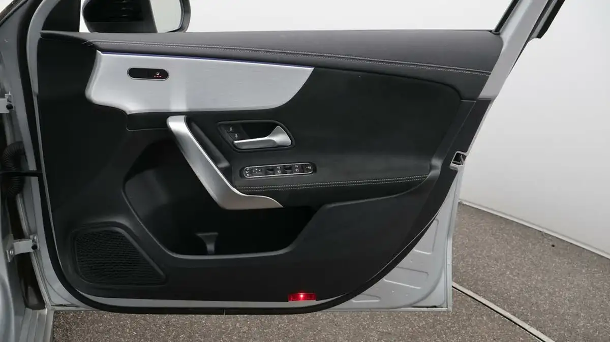 2022-mercedes-benz-a-class-13-a200-amg-line-executive-edition-hatchback-5d-7g-dct-big-15