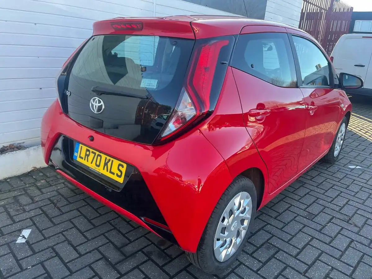 2020-toyota-aygo-10-vvt-i-x-play-tss-big-7