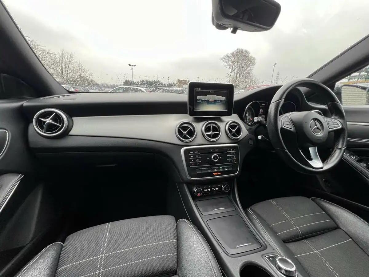 2016-mercedes-benz-cla-21d-cla-220-sport-ss-coupe-4d-big-30