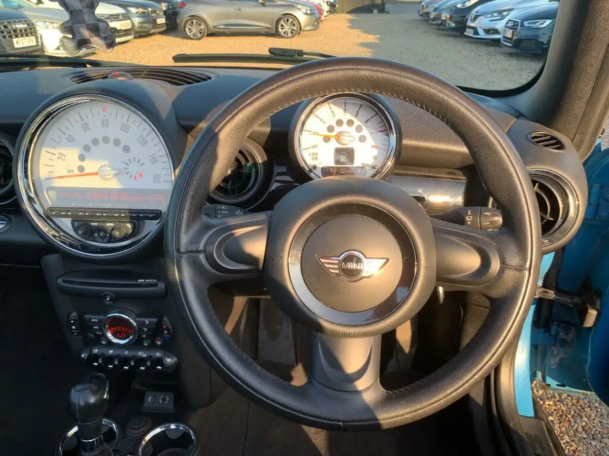 2013-mini-cooper-16-cooper-122bhp-convertible-2d-auto-big-19