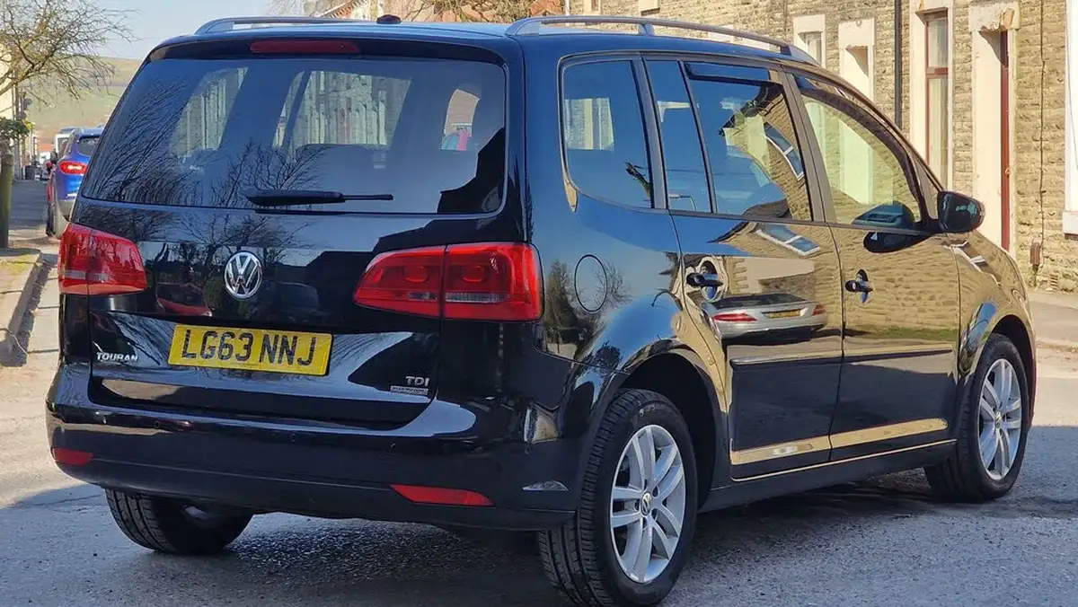 2013-volkswagen-touran-16td-bluemotion-se-dsg-big-7