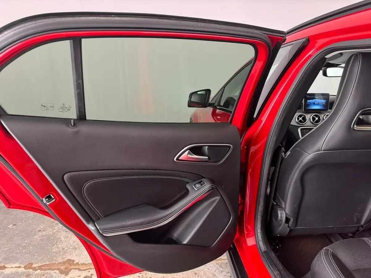2019-mercedes-benz-gla-class-16-gla-180-urban-edition-big-11