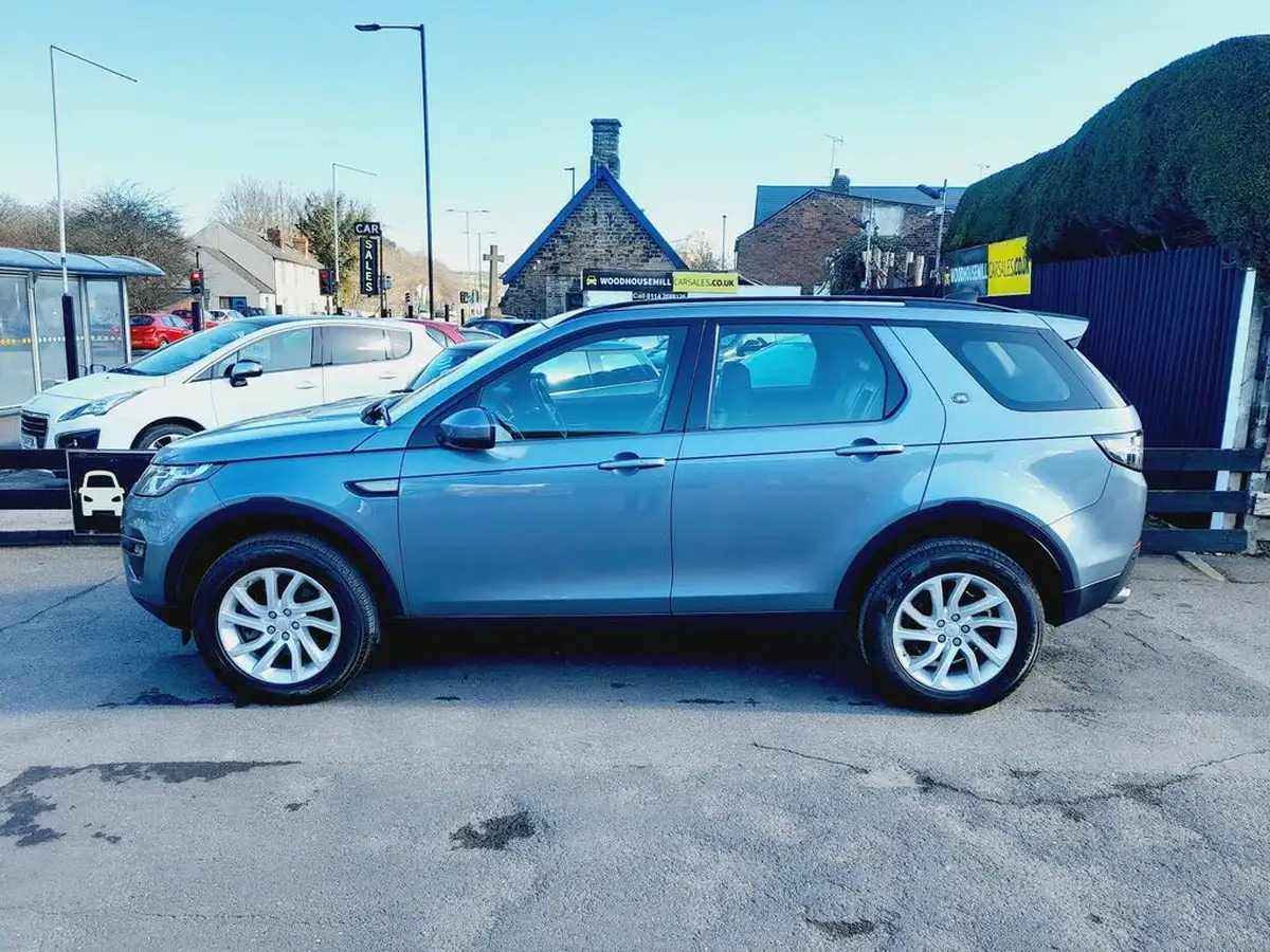 2018-land-rover-discovery-sport-20-si4-se-tech-big-2