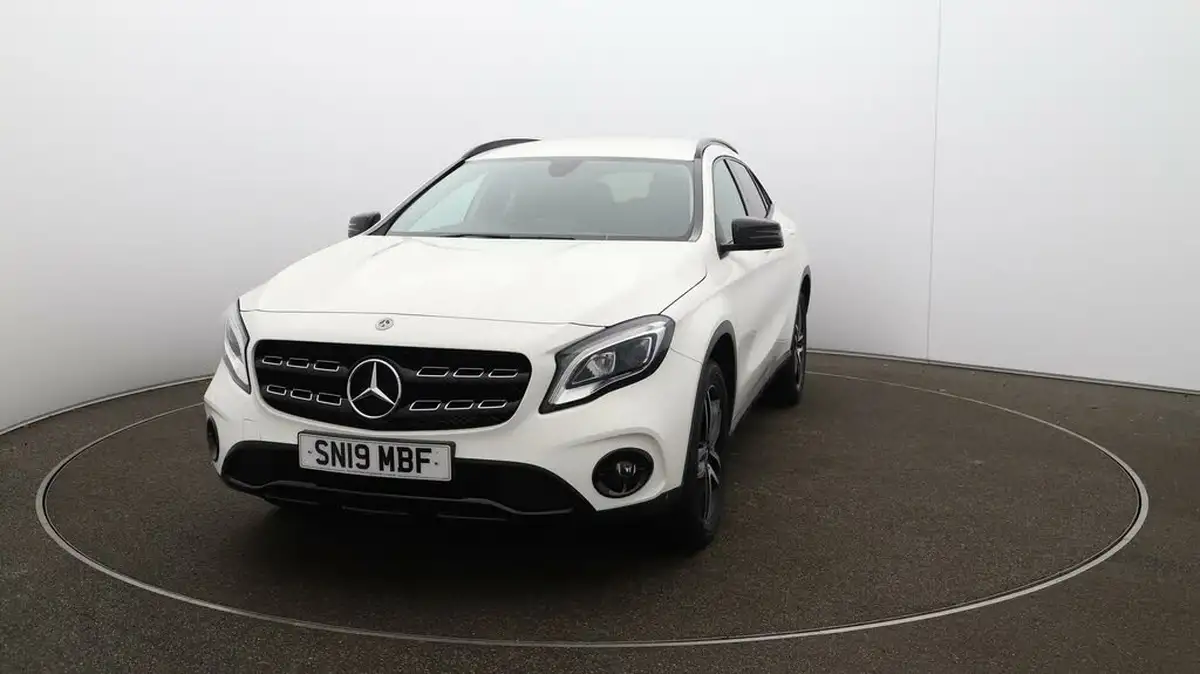 2019-mercedes-benz-gla-class-16-gla-180-urban-edition-ss-7g-dct-big-28