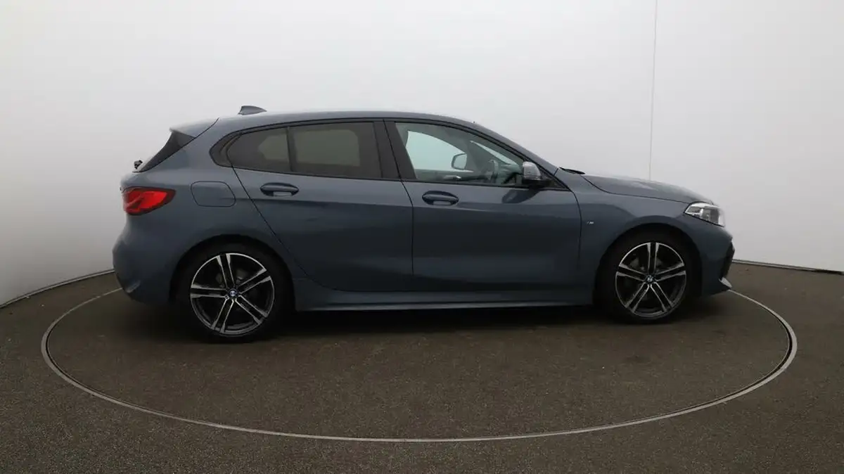 2022-bmw-1-series-15-118i-m-sport-lcp-dct-big-8