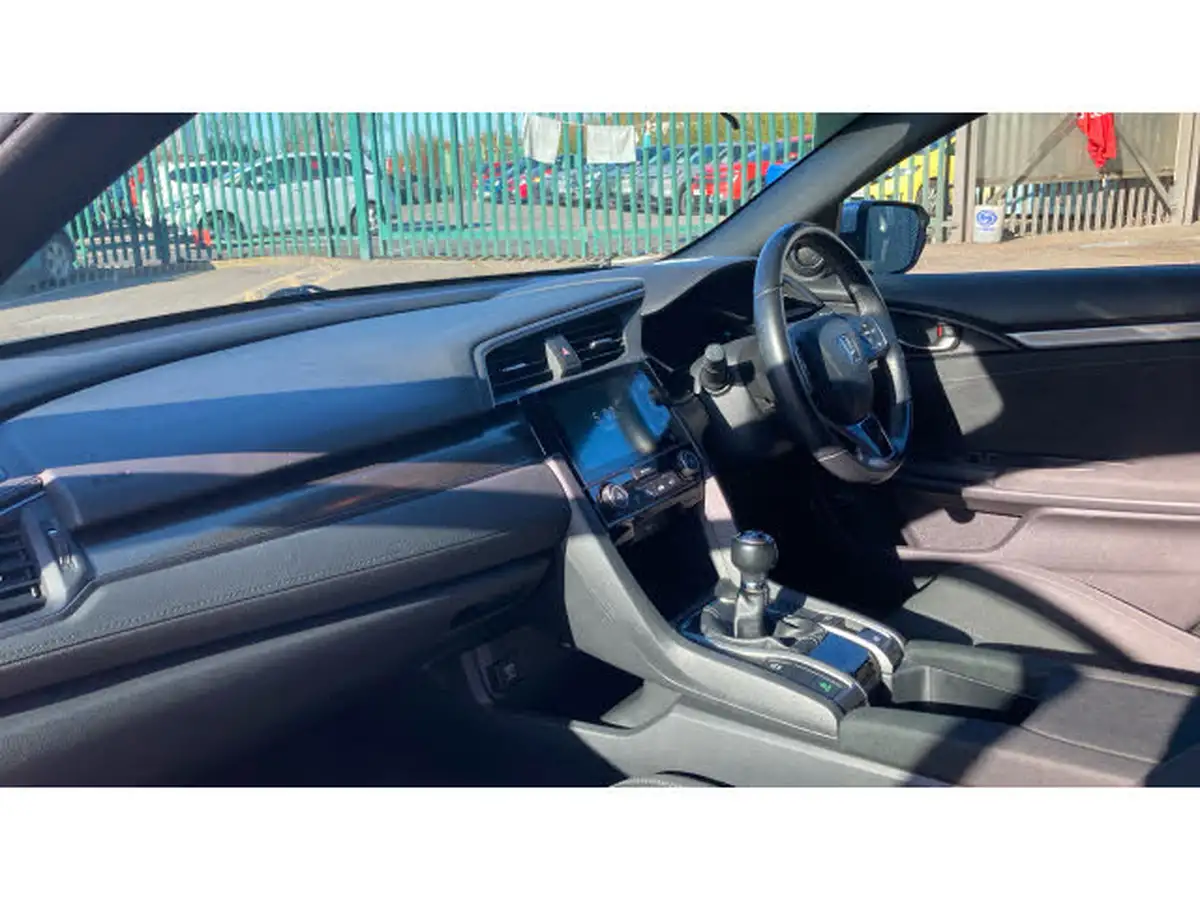 2018-honda-civic-10-vtec-turbo-sr-126ps-hatchback-5d-big-1