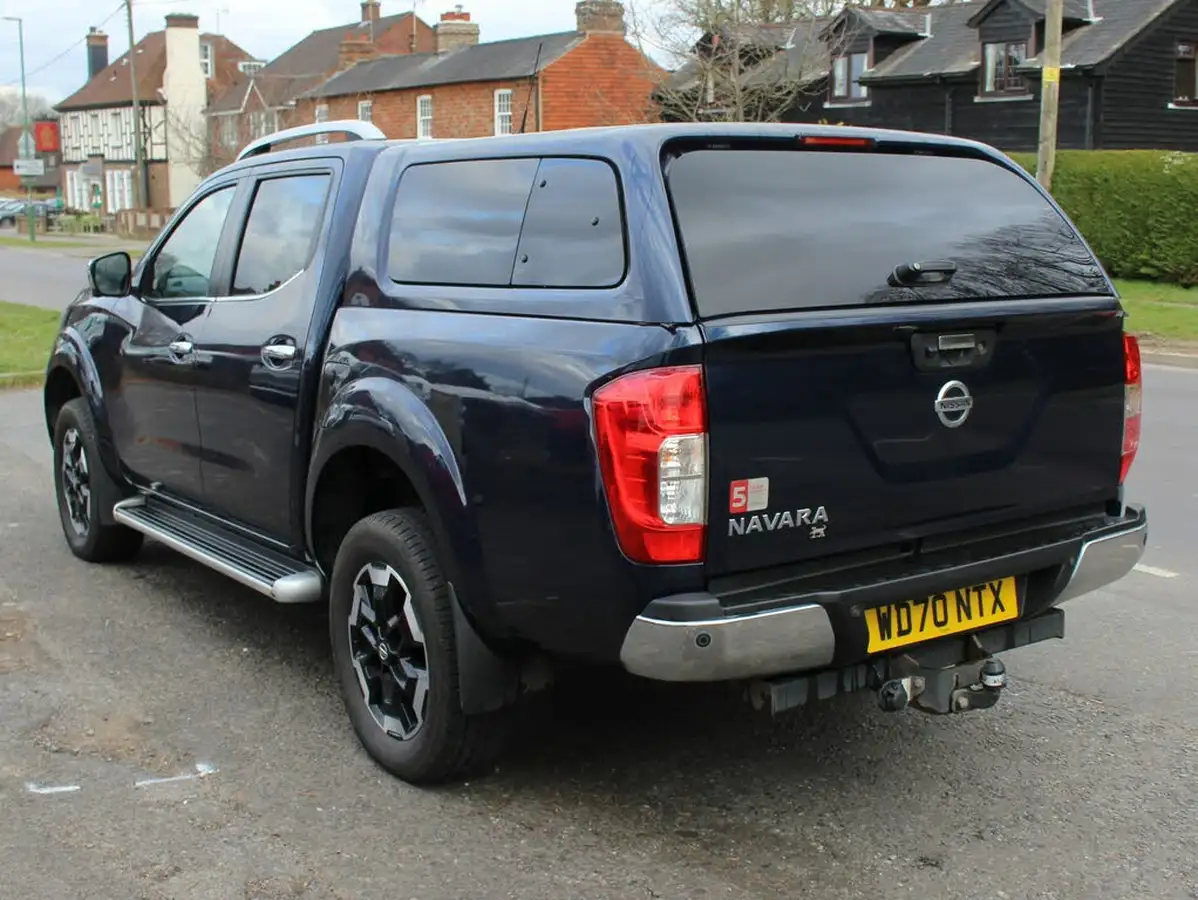 2021-nissan-navara-23dci-tt-tekna-8-navileather-auto-big-33