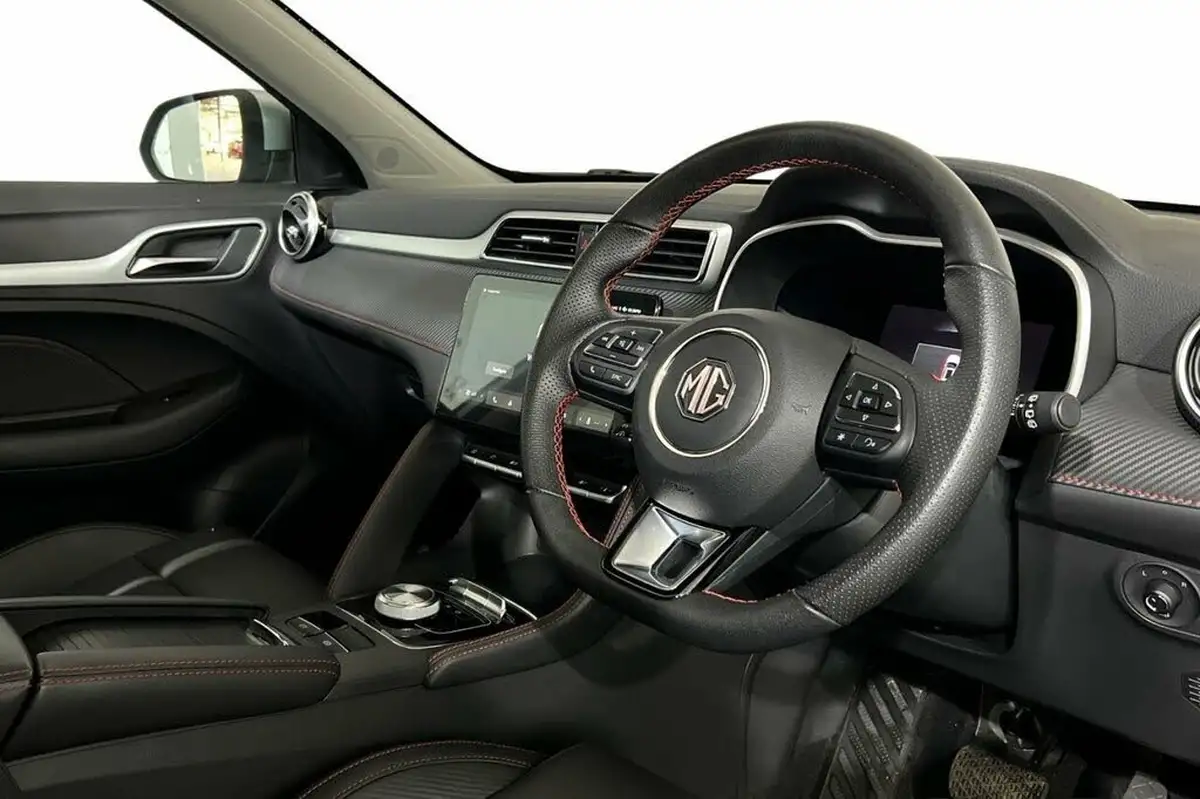 2023-mg-zs-suv-e-trophy-ev-156ps-long-range-big-5