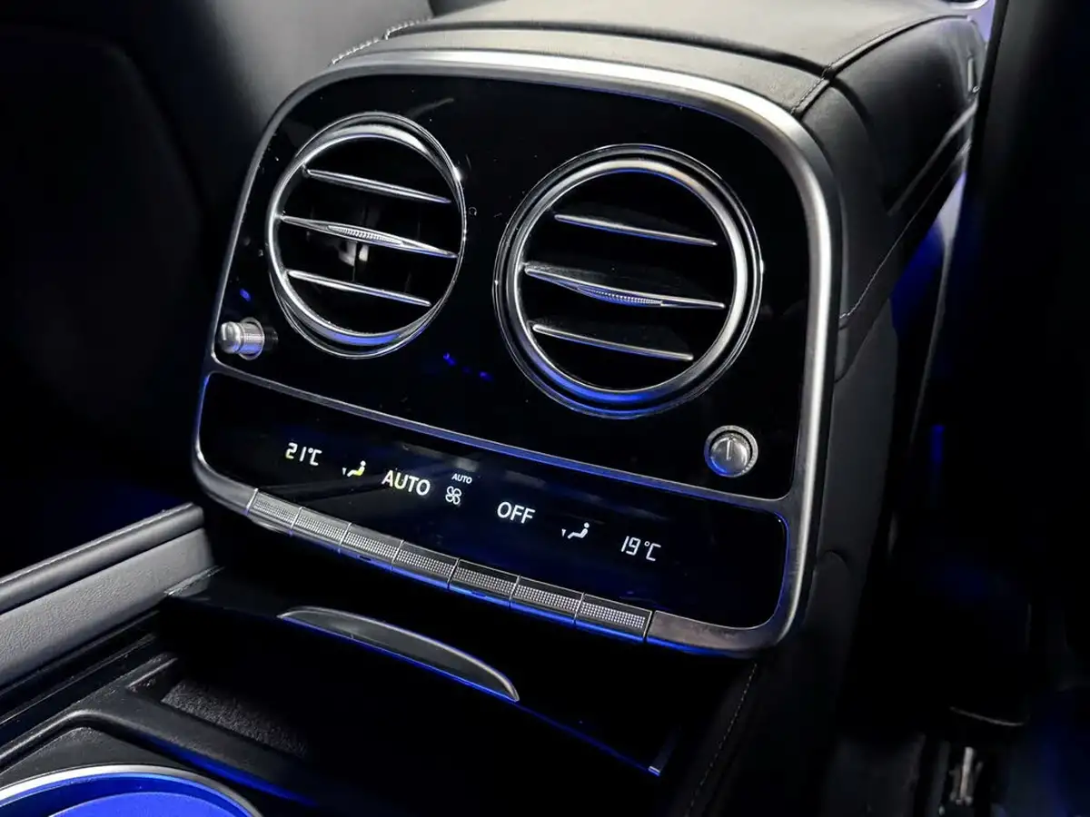 2020-mercedes-benz-s-class-40-s63-amg-l-big-58