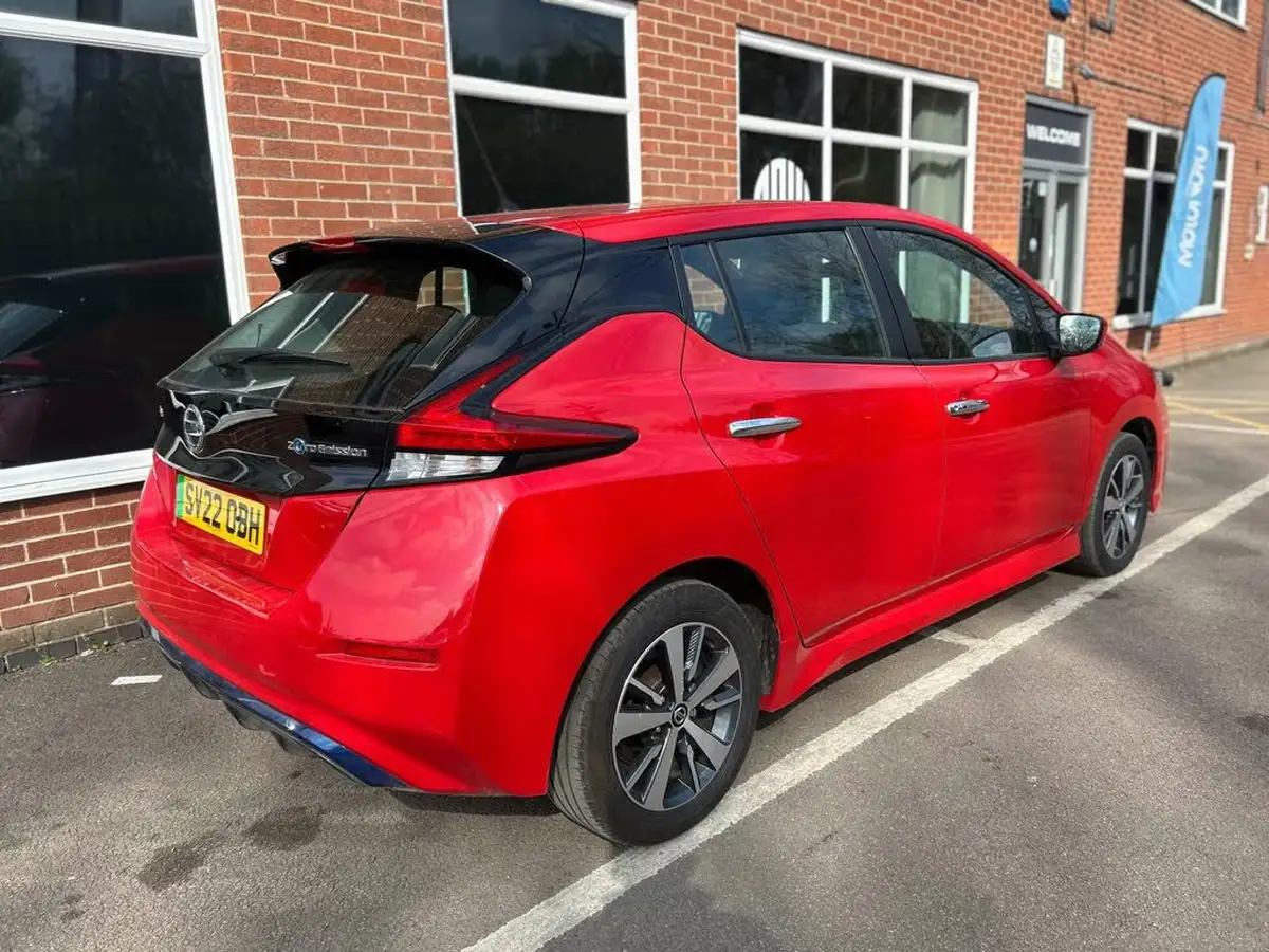 2022-nissan-leaf-e-acenta-big-6