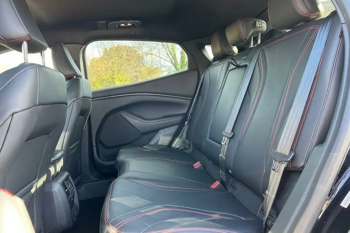 2021-ford-mustang-mach-e-e-standard-range-68kwh-awd-big-19