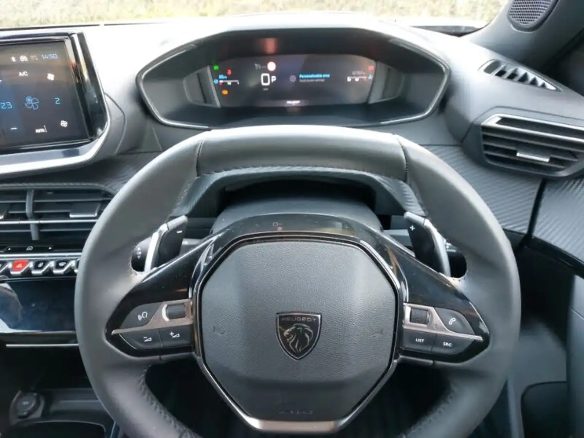 2024-peugeot-2008-suv-12-puretech-allure-130ps-eat8-big-16