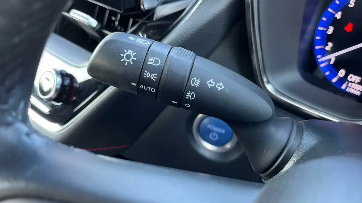 2022-toyota-corolla-18-vvt-i-excel-120bhp-trk-hatchback-big-47