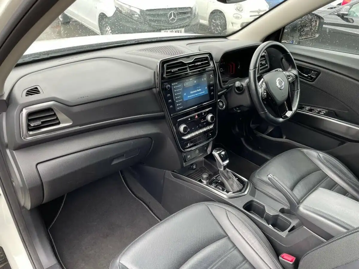 2021-kgm-ssangyong-tivoli-15-ultimate-auto-big-13