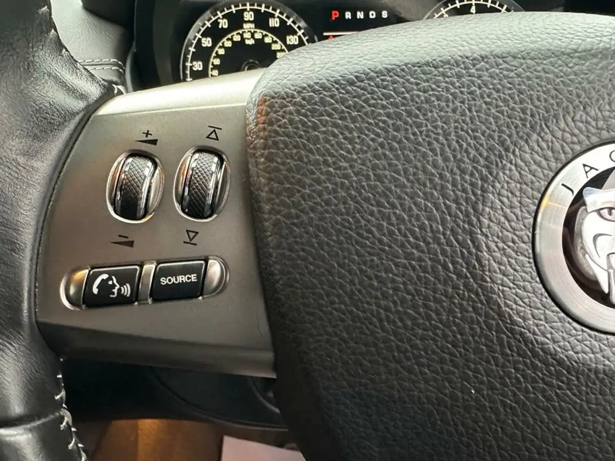 2010-jaguar-xk-50-portfolio-coupe-big-30