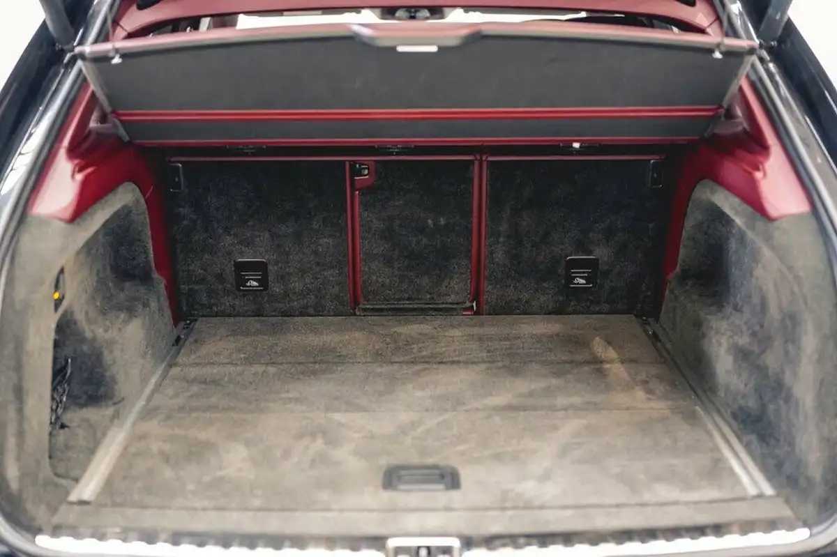 2019-bentley-bentayga-40-v8-big-9