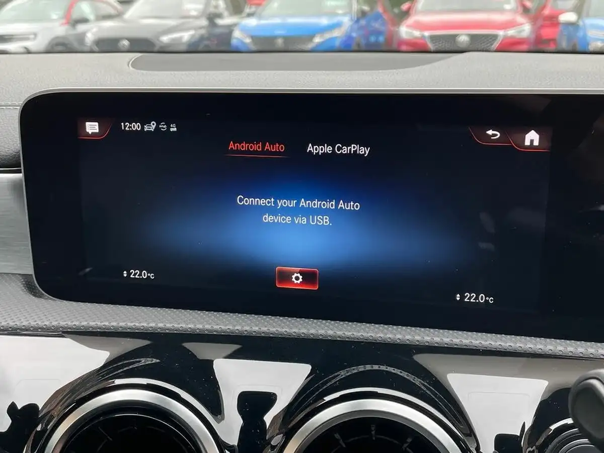 2019-mercedes-benz-cla-13-cla-180-amg-line-coupe-4d-big-25