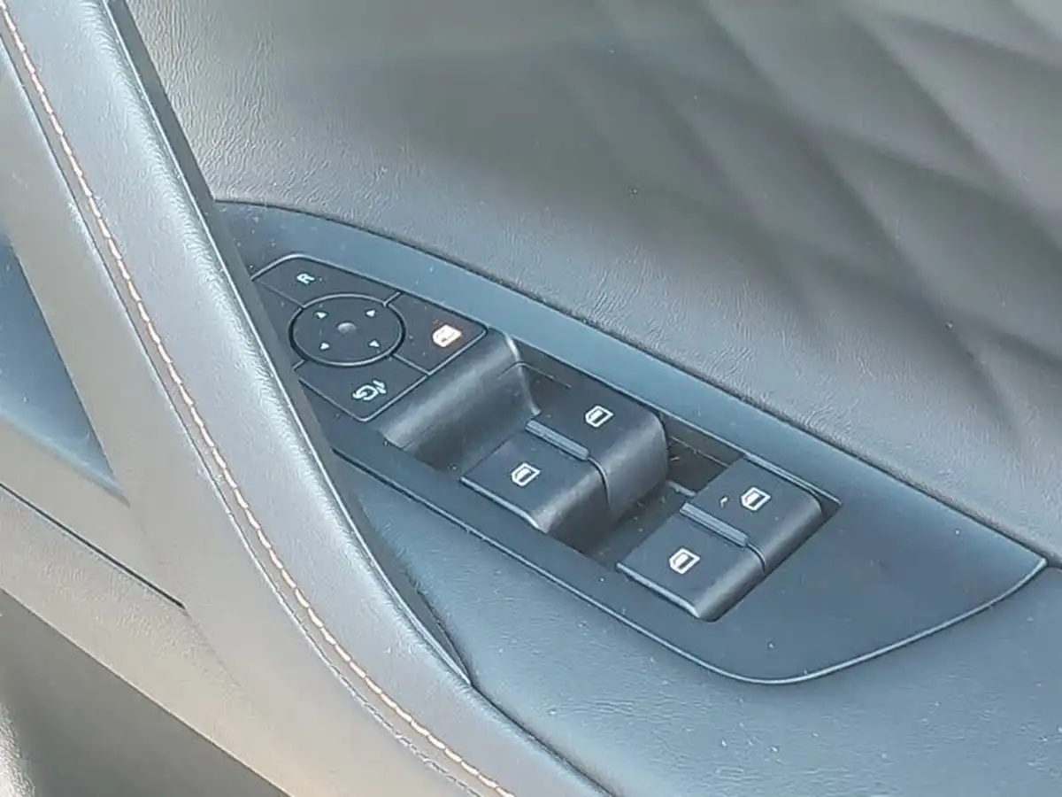 2024-mg-hs-15t-gdi-trophy-273ps-plug-in-hybrid-1496cc-auto-big-12
