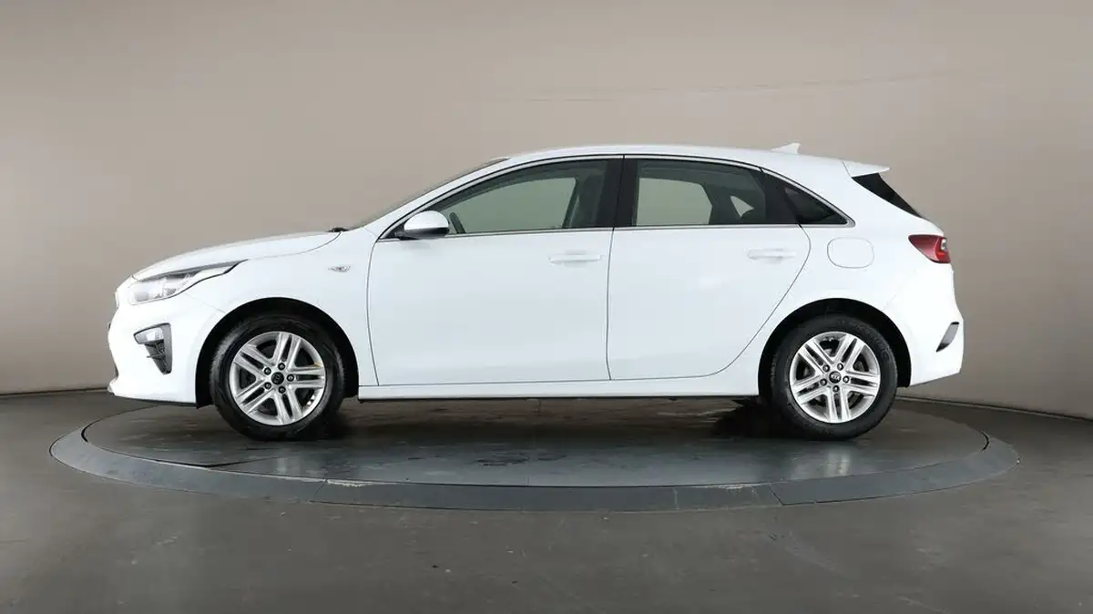 2021-kia-ceed-16crdi-2-nav-114bhp-adap-hatchback-big-29