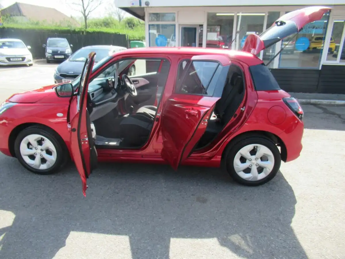 2024-suzuki-swift-12-motion-big-4