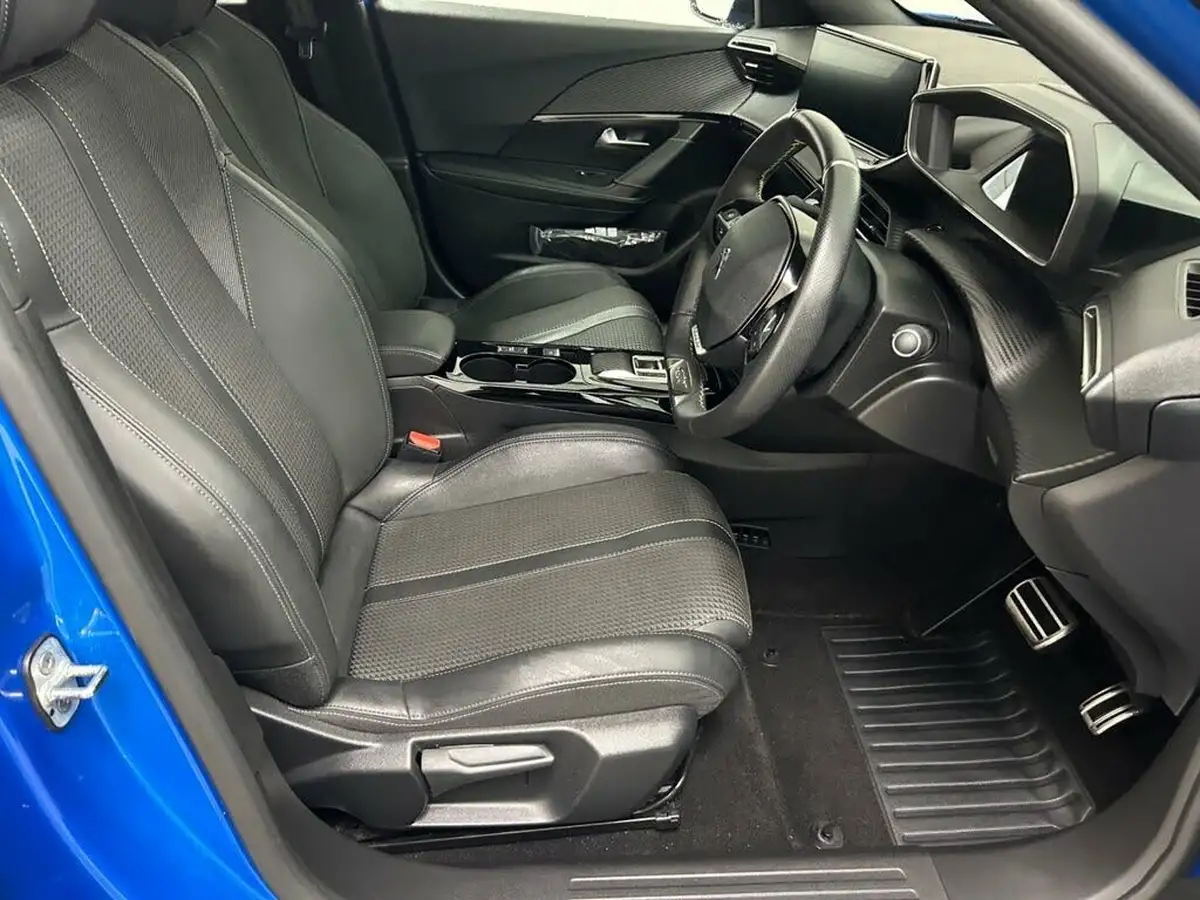 2021-peugeot-2008-suv-e-gt-big-10