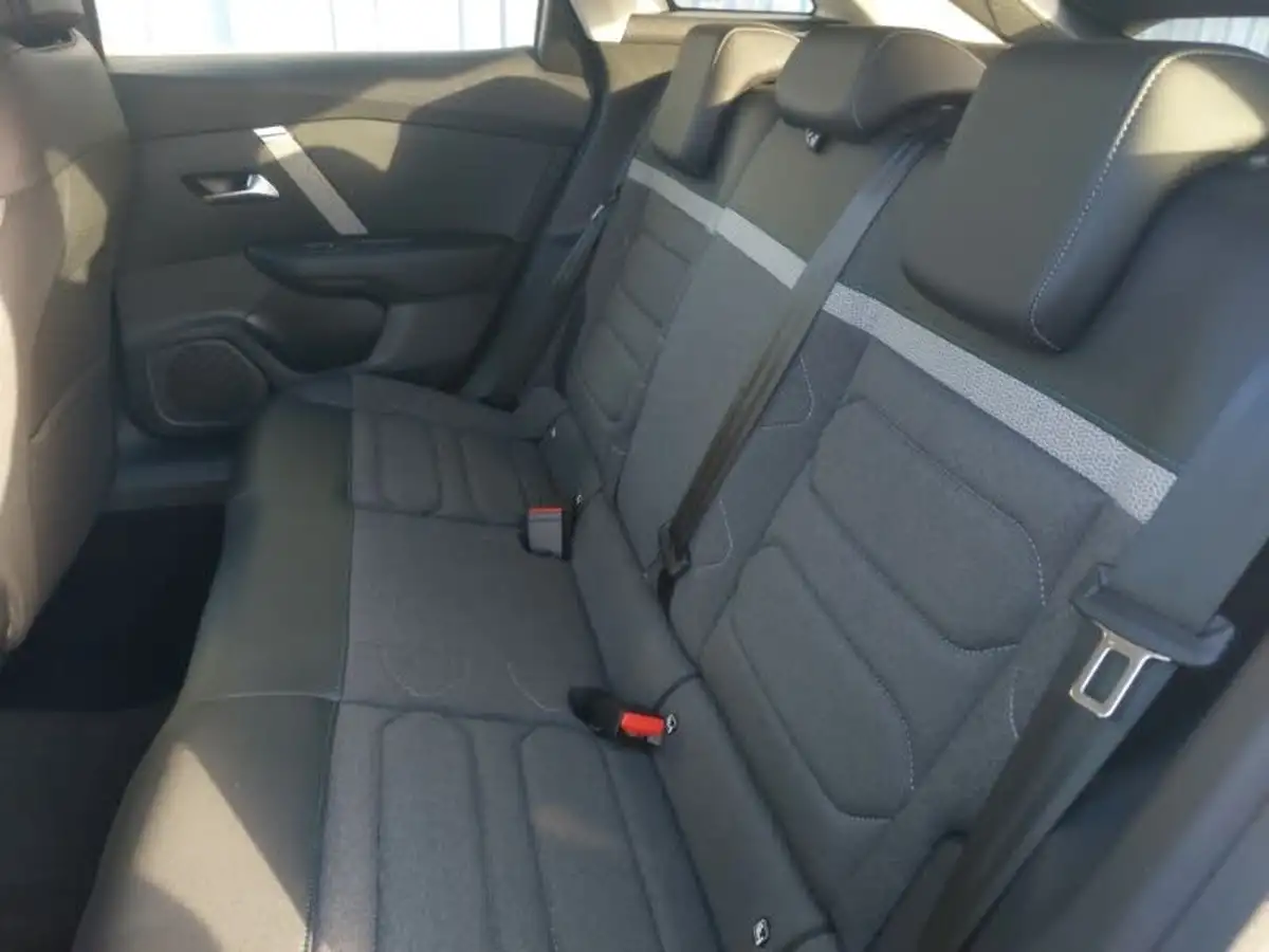 2021-citroen-c4-12-puretech-shine-130ps-big-5
