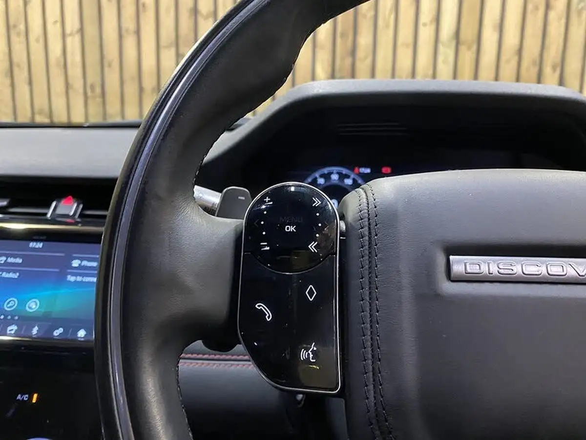2020-land-rover-discovery-sport-big-30