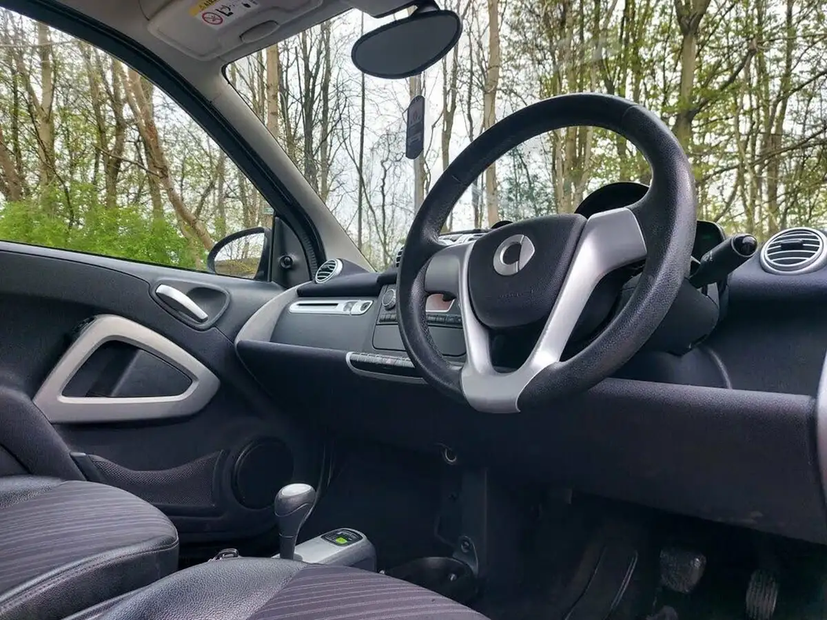 2013-smart-fortwo-10-edition-21-coupe-big-10