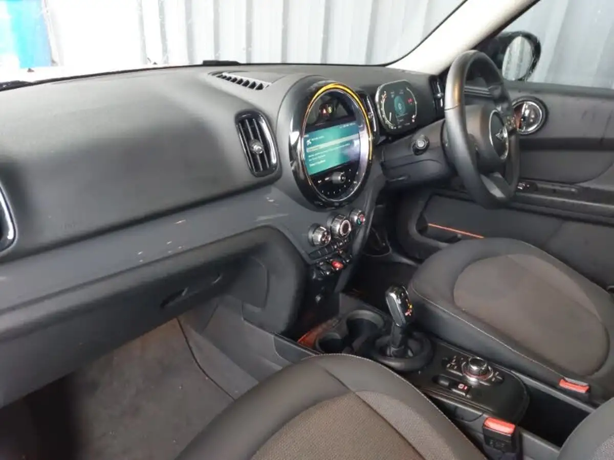 2021-mini-countryman-15-cooper-classic-auto-big-4