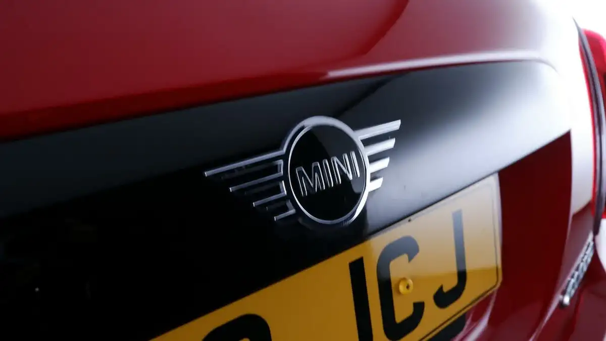 2019-mini-cooper-15-cooper-sport-hatchback-5d-auto-big-20