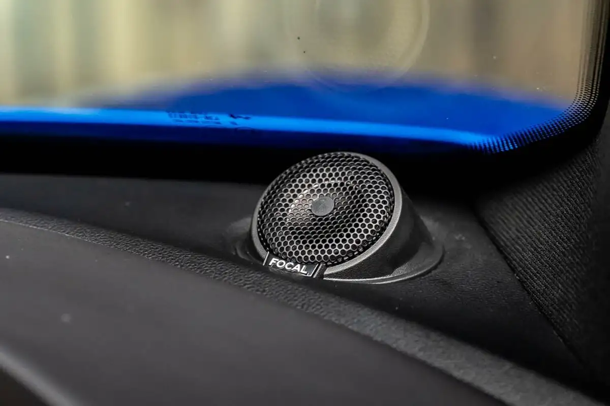 2023-alpine-a110-18-t-no-trim-big-38