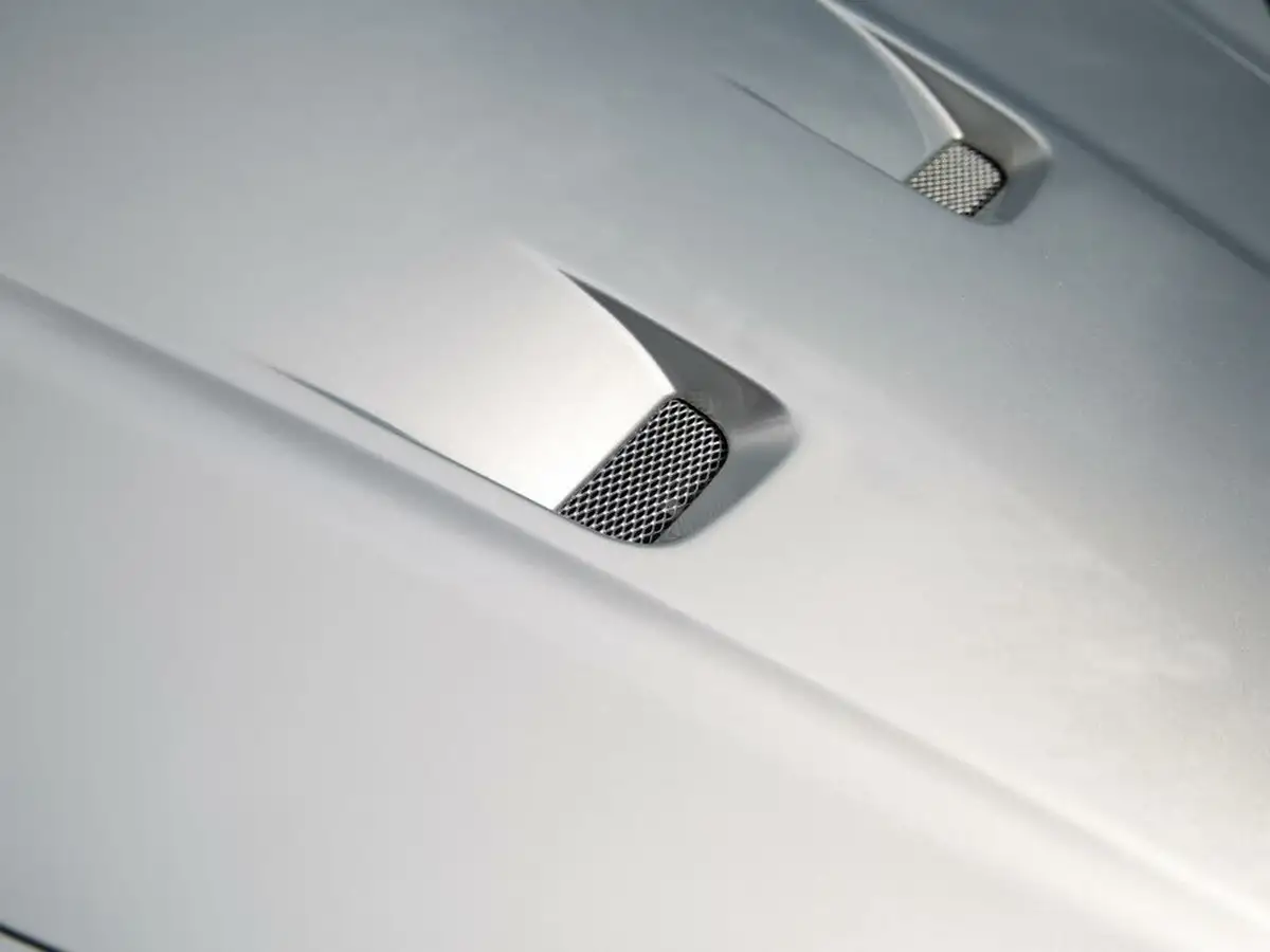 2011-aston-martin-dbs-60-touchtronic-big-37