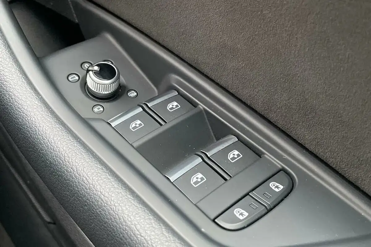 2021-audi-a4-avant-20-35-tdi-s-line-big-42